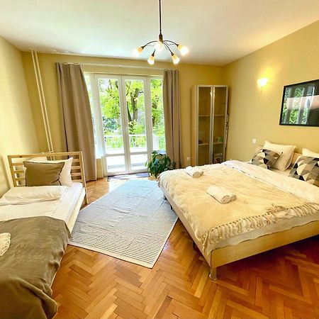 Bohemian Bright & Calm 2Br - Top Center - Private Balcony Sofia Bagian luar foto