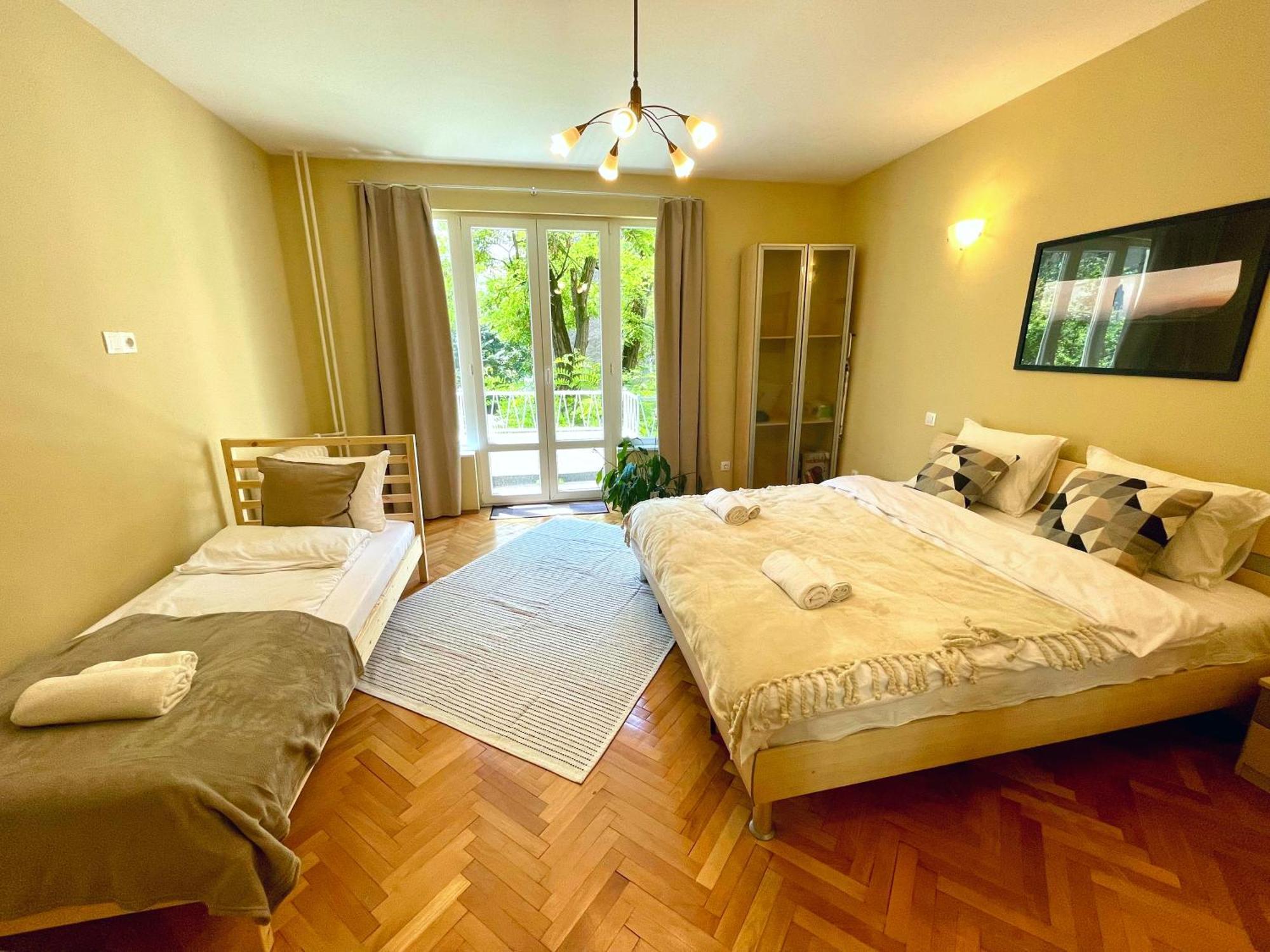 Bohemian Bright & Calm 2Br - Top Center - Private Balcony Sofia Bagian luar foto