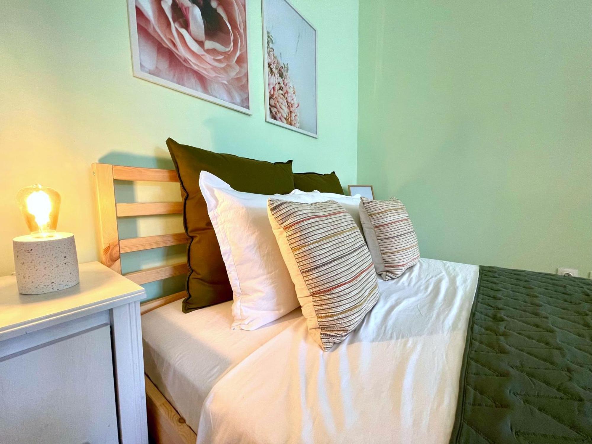 Bohemian Bright & Calm 2Br - Top Center - Private Balcony Sofia Bagian luar foto