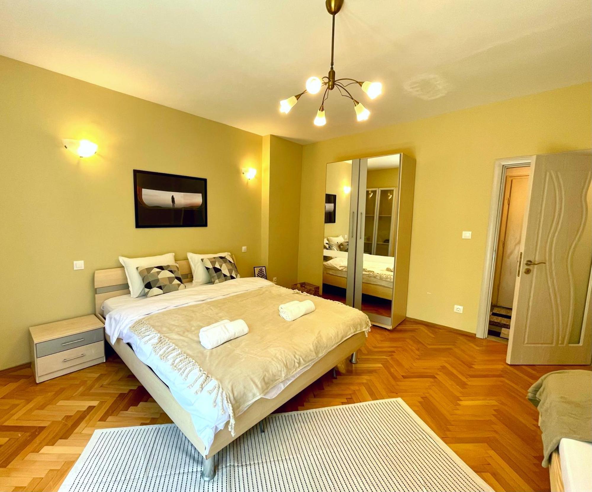 Bohemian Bright & Calm 2Br - Top Center - Private Balcony Sofia Bagian luar foto